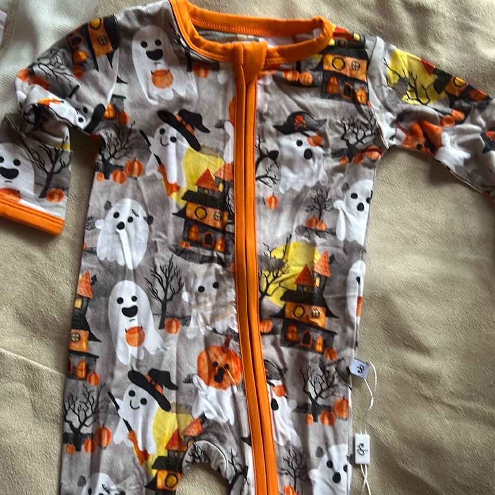 New with tags,birdie  Bean bamboo Freddy footie. 0-3 mos
